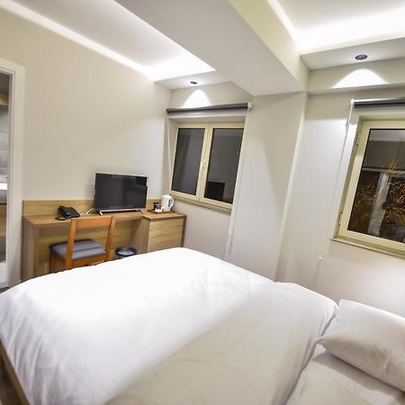 Baron Boutique Hotel Yerevan Ngoại thất bức ảnh