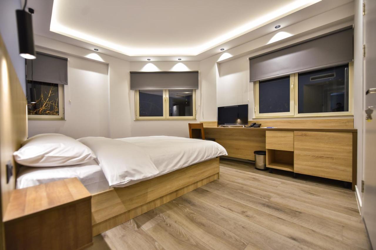 Baron Boutique Hotel Yerevan Ngoại thất bức ảnh